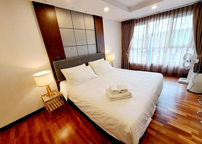 別荘 Luxurious 2-bedroom With Pool View Near Bts Ekkamai Station バンコク都