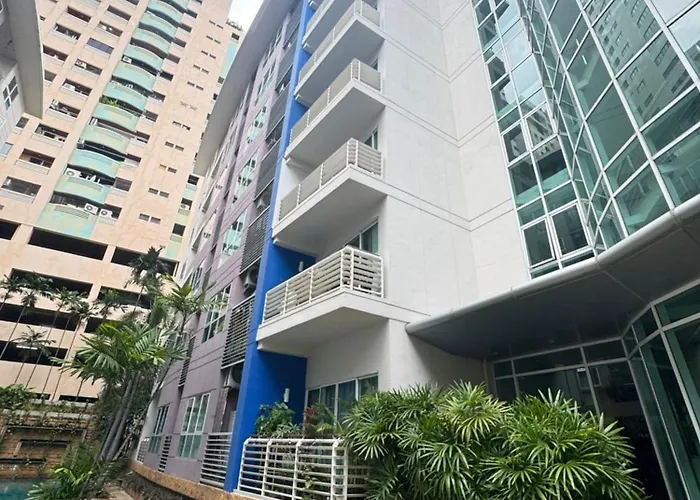 別荘 Luxurious 2-bedroom With Pool View Near Bts Ekkamai Station バンコク都