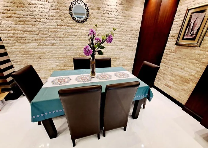 別荘 Luxurious 2-bedroom With Pool View Near Bts Ekkamai Station