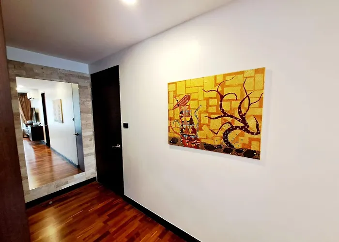別荘 Luxurious 2-bedroom With Pool View Near Bts Ekkamai Station