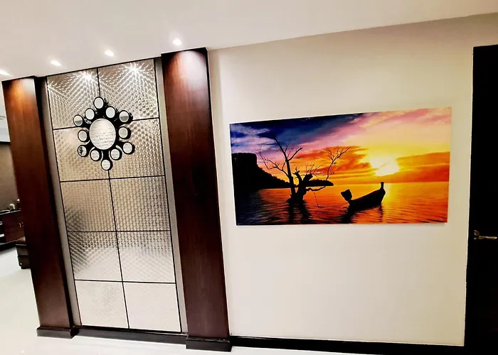 Luxurious 2-bedroom With Pool View Near Bts Ekkamai Station 別荘 バンコク都