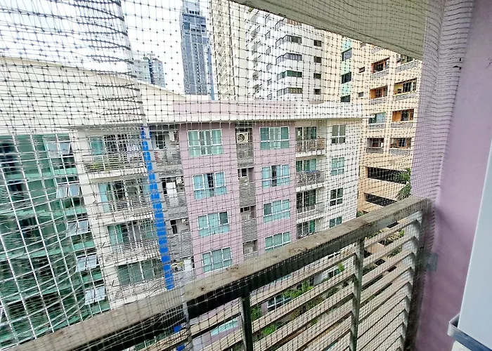 Luxurious 2-bedroom With Pool View Near Bts Ekkamai Station 別荘 *